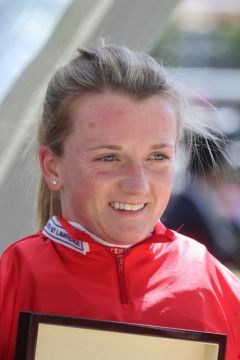 Hollie Doyle nach ihrem dritten Sieg in Royal Ascot. www.galoppfoto.de
