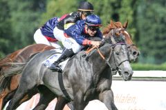 Marunas gewinnt das BBAG-auktionsrennen in München. www.galoppfoto.de - Sebastian Höger