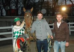 Am 03.02.2013 legt der so blaublütig gezogene Pagan Warrior mit Andrea Glomba in Neuss seine Maidenschaft ab. Foto: Gabriele Suhr