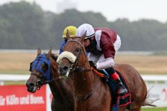 Wonderful Moon galoppiert sich gegen Grocer Jack endgültig in die klare Favoritenposition für das Derby. Foto: Dr. Jens Fuchs