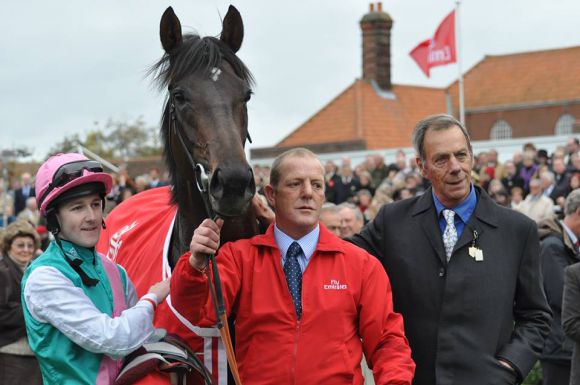 Trainer Henry Cecil mit Twice Over beim Champions-Meeting in Newmarket 2009. Foto: John James Clark